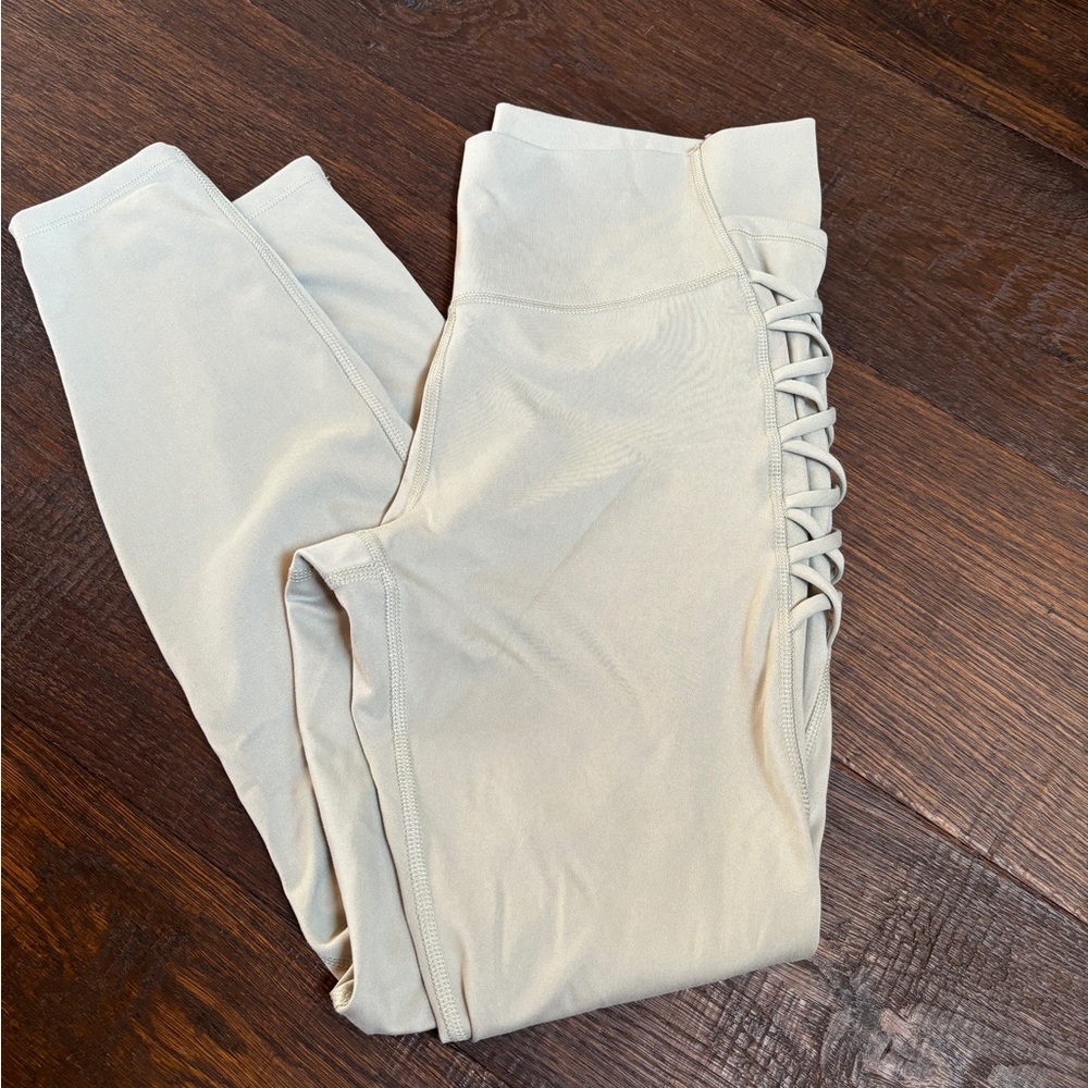 All in motion leggings. Like new